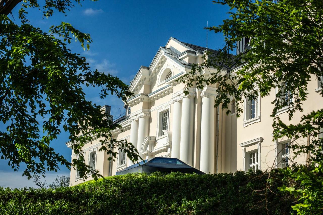 Palac Komierowo Sepolno Krajenskie Экстерьер фото