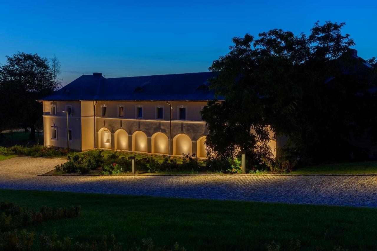 Palac Komierowo Sepolno Krajenskie Экстерьер фото